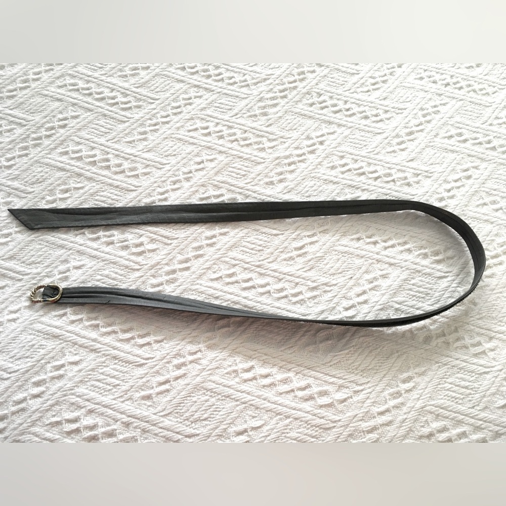 Vintage slim leather belt